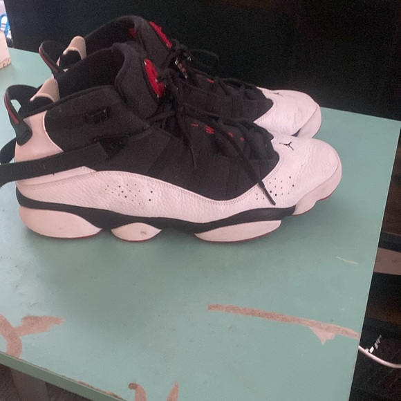 Jordan shoes. Black and white w/red. Size 13. Men’s - Picture 4 of 5